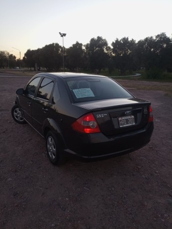 ford-fiesta-2009-big-1