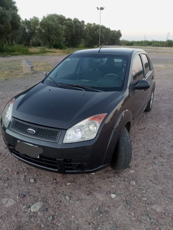 ford-fiesta-2009-big-0