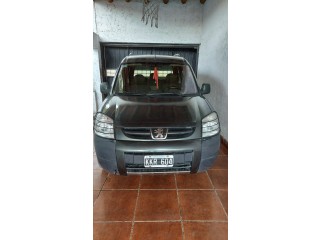 Vendo Partner Patagonica 2011, 78.000 Km. Chocada